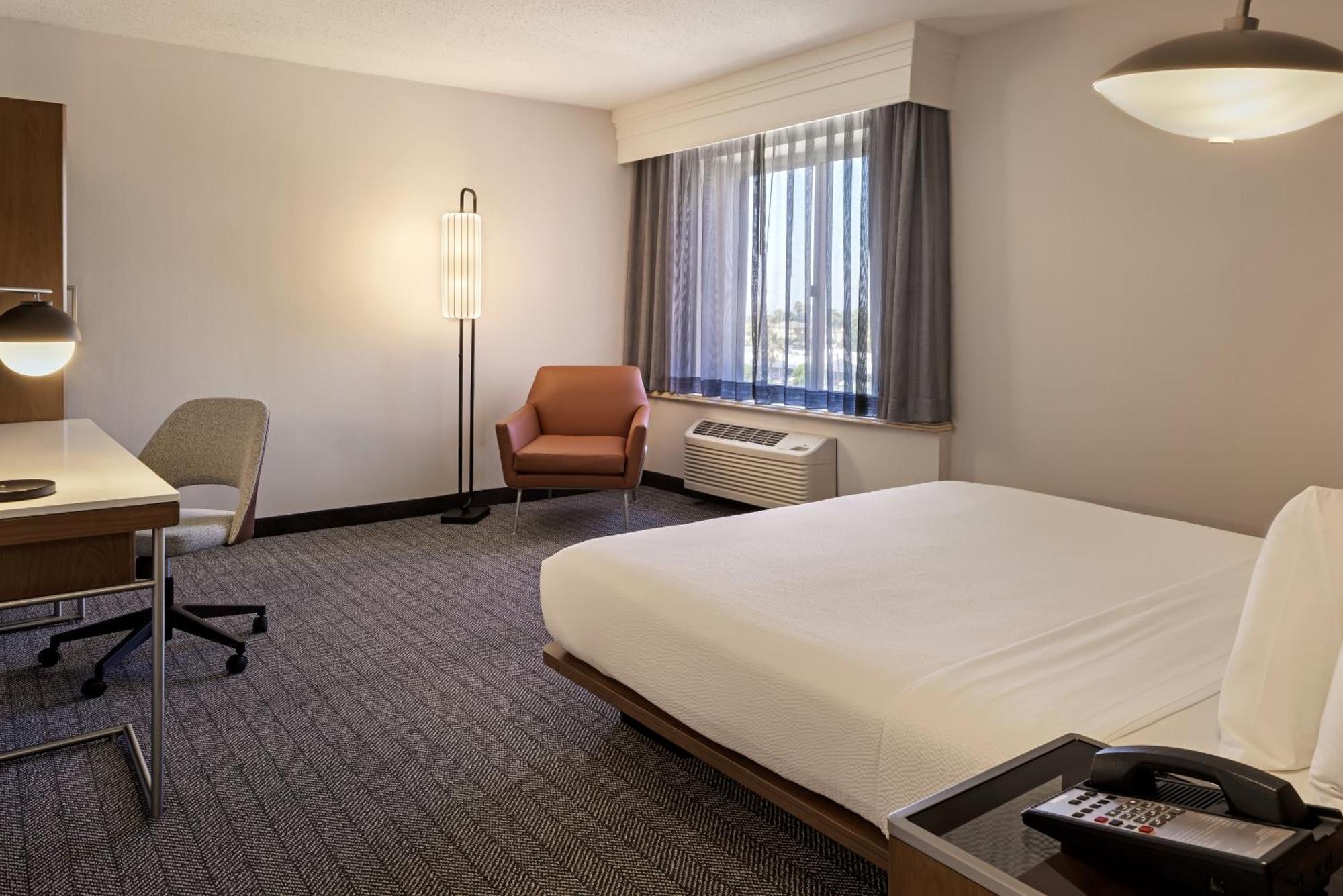 מלון Courtyard By Marriott בולדווין פארק מראה חיצוני תמונה