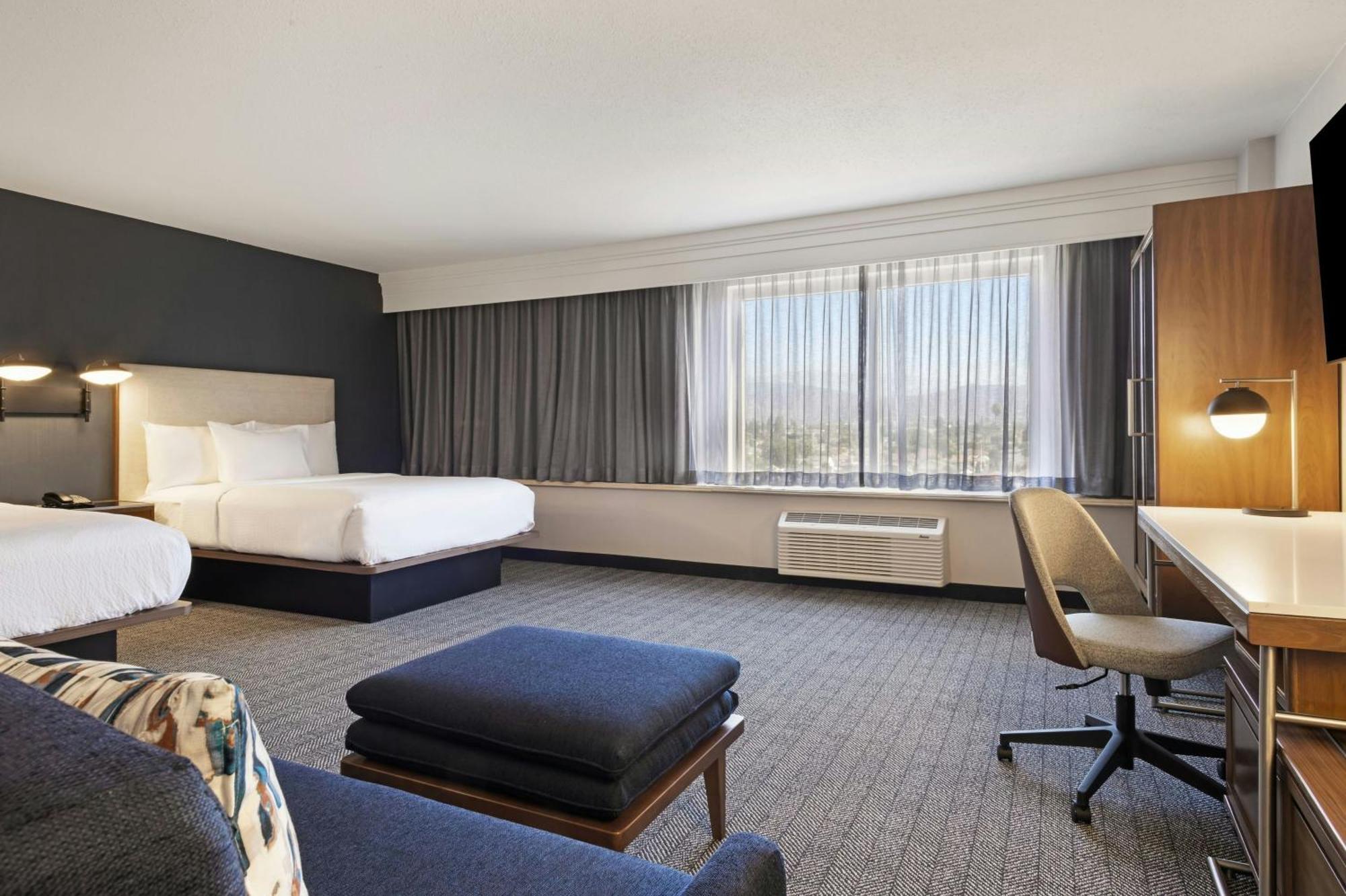 מלון Courtyard By Marriott בולדווין פארק מראה חיצוני תמונה